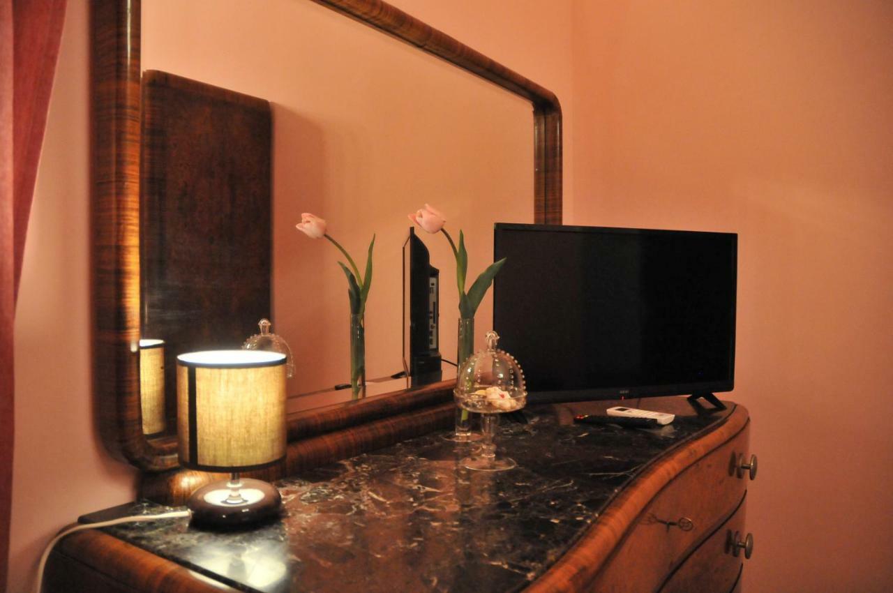 B&B Al Diecisette Catania Kültér fotó