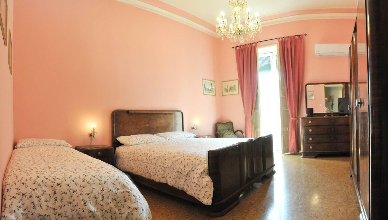 B&B Al Diecisette Catania Kültér fotó
