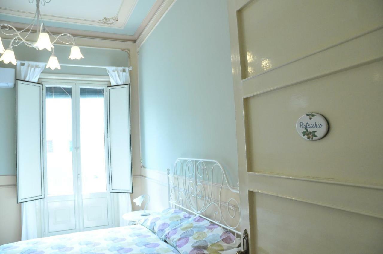 B&B Al Diecisette Catania Kültér fotó