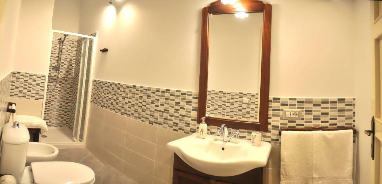 B&B Al Diecisette Catania Kültér fotó